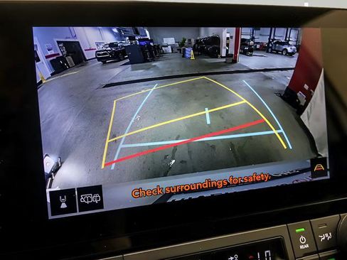 Certified 2025 Toyota Grand Highlander FWD image 18