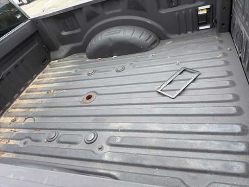 Used 2025 Ford F250 Lariat w/ Chrome Package image 8