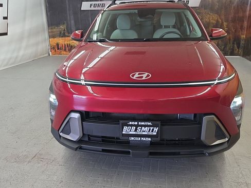 Used 2024 Hyundai Kona SEL AWD/4WD image 16