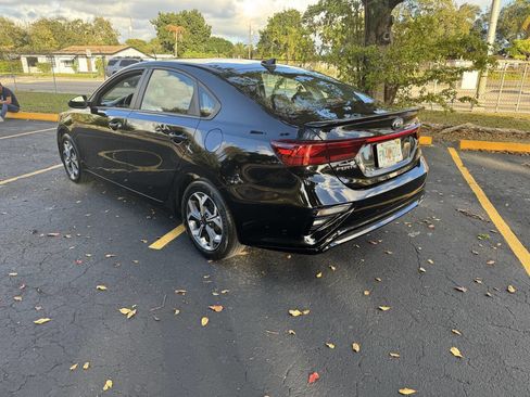 Used 2021 Kia Forte LXS image 8