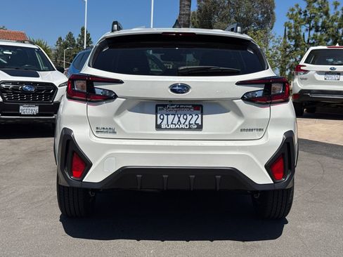 Certified 2025 Subaru Crosstrek 2.5i Premium AWD/4WD image 9