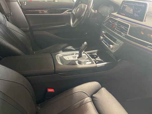 Used 2021 BMW 740i w/ M Sport Package RWD image 36