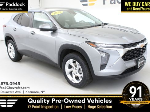 Used 2024 Chevrolet Trax LS w/ LS Convenience Package FWD image 1