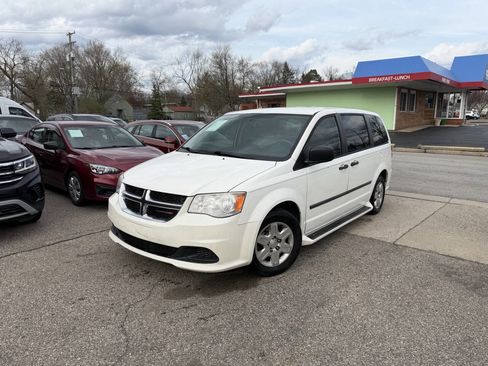 Used 2013 Dodge Grand Caravan American Value Package image 1