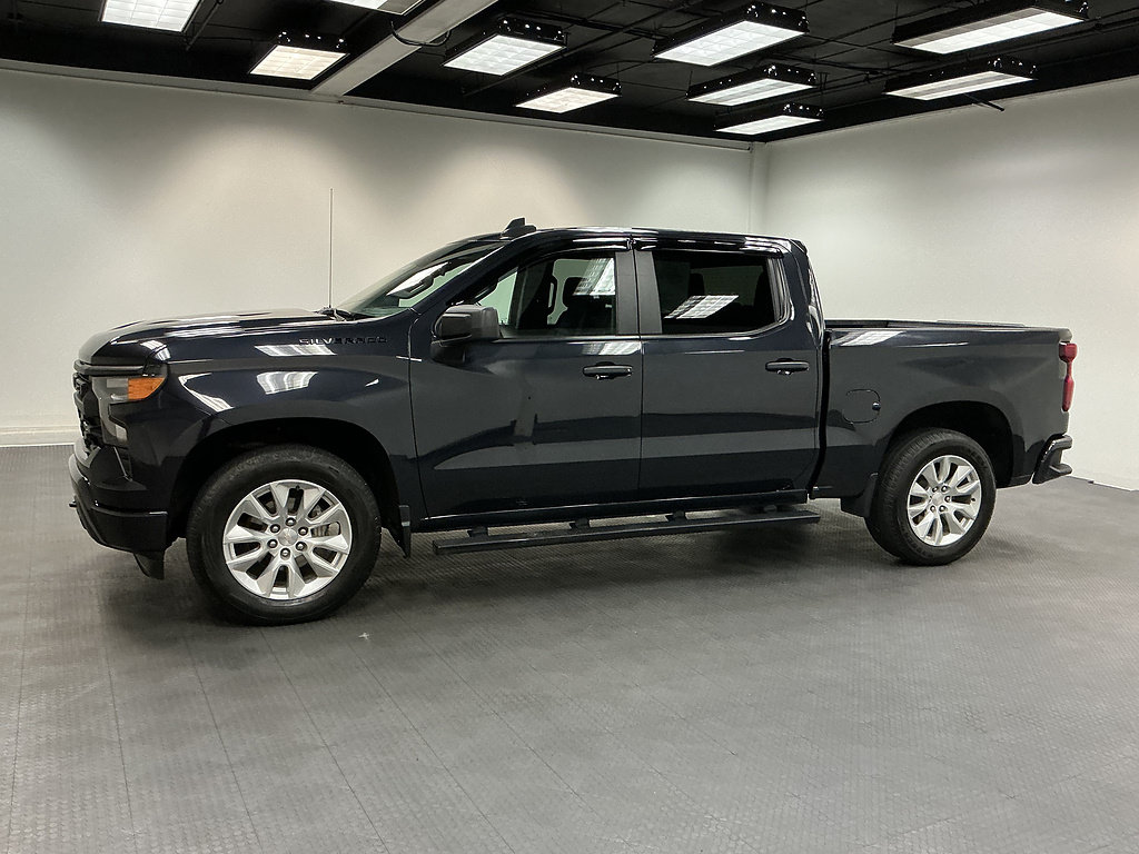 Used 2023 Chevrolet Silverado 1500 Custom w/ LPO, Dark Essentials Package AWD/4WD image 2