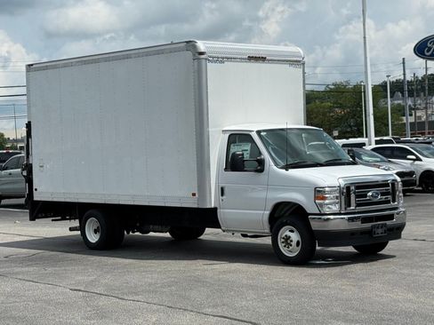 New 2024 Ford E-450 and Econoline 450 Super Duty w/ Power Windows & Locks Group image 9