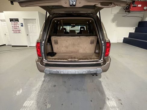 Used 2014 Chevrolet Traverse LT image 10