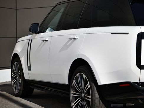 New 2025 Land Rover Range Rover Autobiography image 12