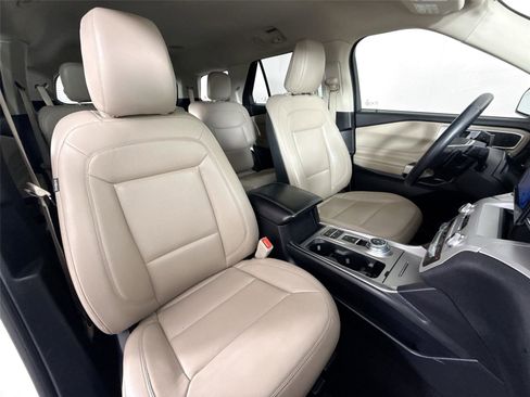 Used 2020 Ford Explorer XLT w/ Equipment Group 202A image 53