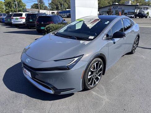 Certified 2024 Toyota Prius Prime FWD image 4