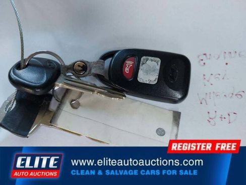 Used 2017 Hyundai Elantra SE image 22