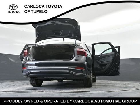 Used 2025 Volkswagen Jetta SE w/ Sunroof Package image 44