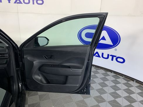 Used 2024 Hyundai Kona SEL FWD image 39