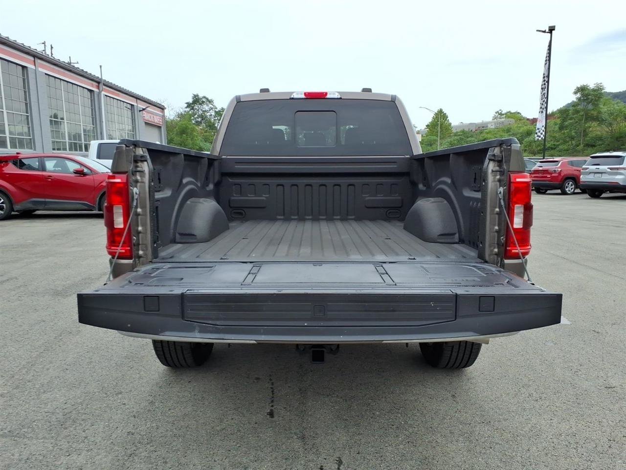 Used 2022 Ford F150 XLT w/ Equipment Group 302A High AWD/4WD image 14