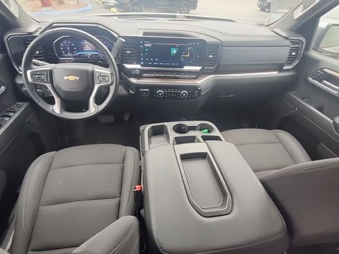 Used 2025 Chevrolet Silverado 1500 LT AWD/4WD image 6