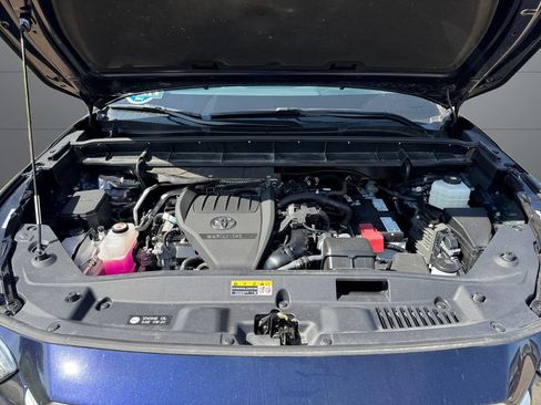Used 2023 Toyota Highlander XLE AWD/4WD image 20