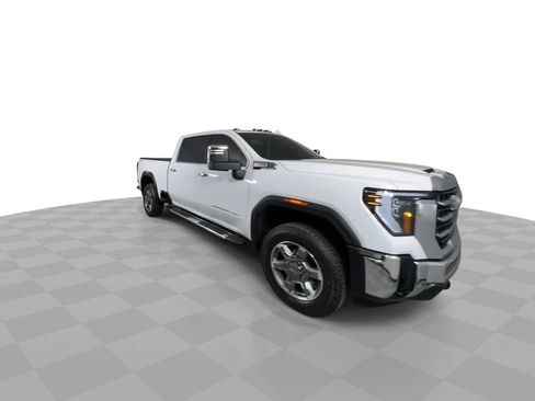 Used 2025 GMC Sierra 2500 SLT image 2