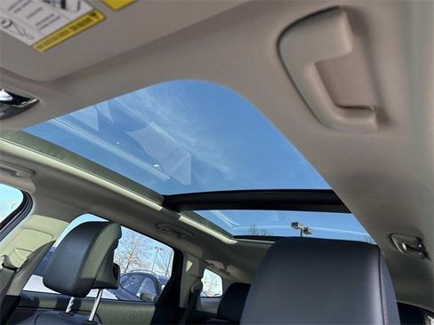 Used 2023 Kia Sportage SX image 16