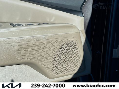 New 2026 Kia Carnival image 24