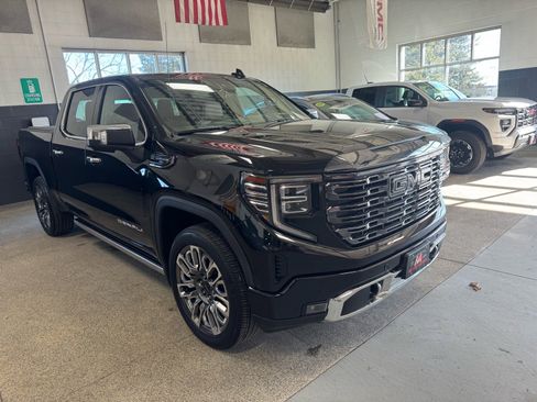 Used 2023 GMC Sierra 1500 Denali Ultimate image 3