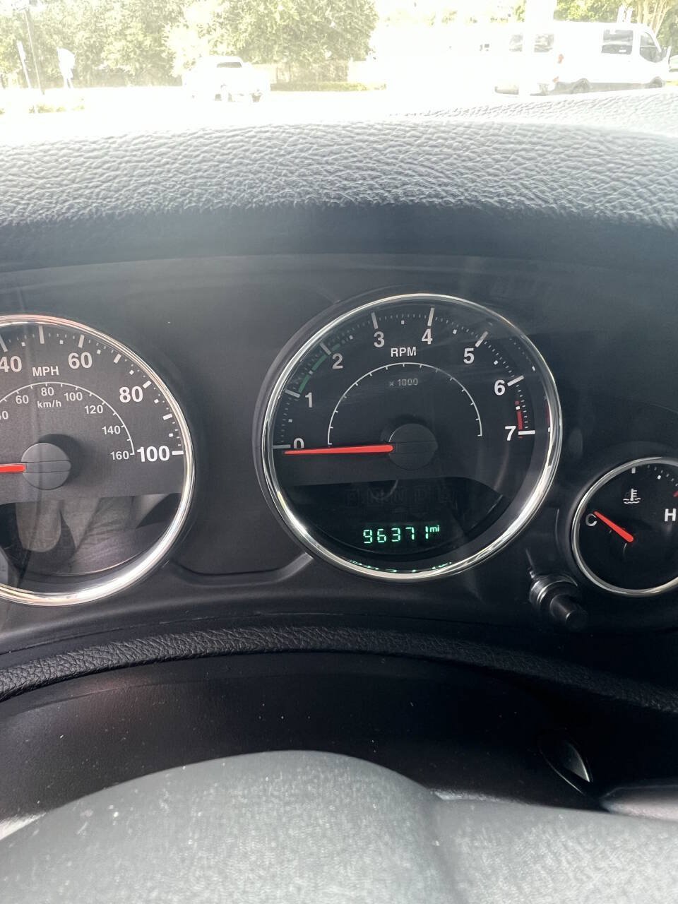 Used 2016 Jeep Wrangler Unlimited Sahara AWD/4WD image 17