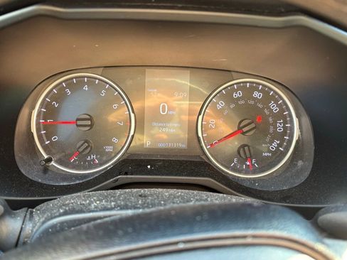 Used 2019 Toyota RAV4 LE image 13