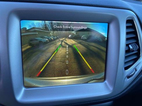 Used 2020 Jeep Compass Sport image 12