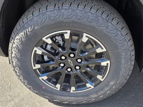 New 2026 Chevrolet Traverse Z71 w/ Driver Confidence Package image 5