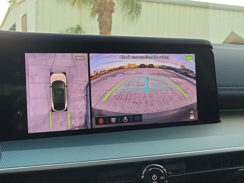 Certified 2025 Nissan Murano SL w/ Cargo Package image 33