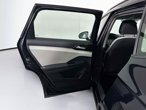 Used 2025 Volkswagen Taos S FWD image 25