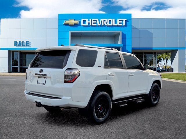Used 2023 Toyota 4Runner SR5 AWD/4WD image 3