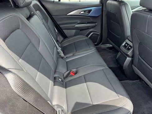 Certified 2025 Chevrolet Equinox EV LT w/ Convenience Package FWD image 10