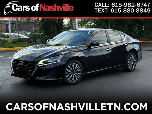 Used 2023 Nissan Altima 2.5 SV FWD image 1