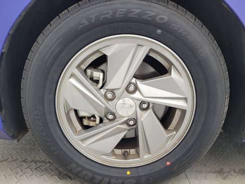 Used 2024 Hyundai Elantra SE image 31