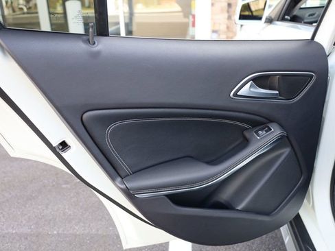 Used 2015 Mercedes-Benz GLA 250 4MATIC image 24