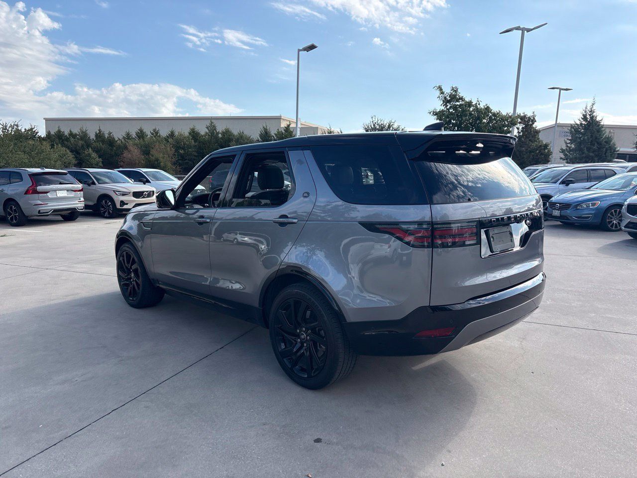 Used 2021 Land Rover Discovery S R-Dynamic AWD/4WD image 7