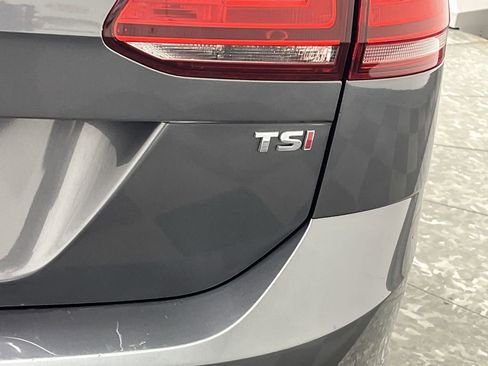 Used 2016 Volkswagen Golf S image 26