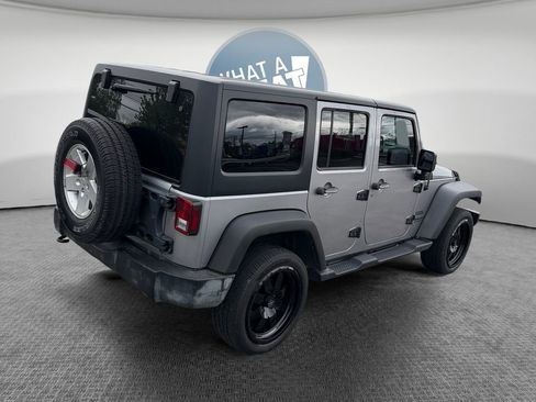 Used 2017 Jeep Wrangler Unlimited Sport w/ Quick Order Package 24S AWD/4WD image 3