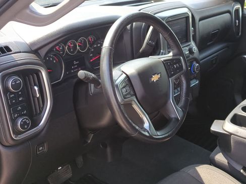 Used 2021 Chevrolet Silverado 1500 LT AWD/4WD image 10