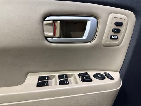 Used 2013 Honda Pilot Touring image 24