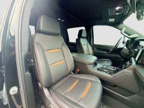 Used 2025 GMC Sierra 2500 AT4 w/ AT4 Premium Plus Package image 15