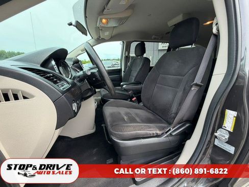 Used 2017 Dodge Grand Caravan SE w/ Power Window Group FWD image 14