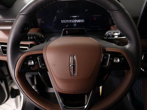 New 2026 Lincoln Aviator Reserve image 3