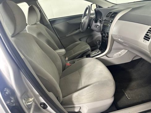 Used 2010 Toyota Corolla LE FWD image 27