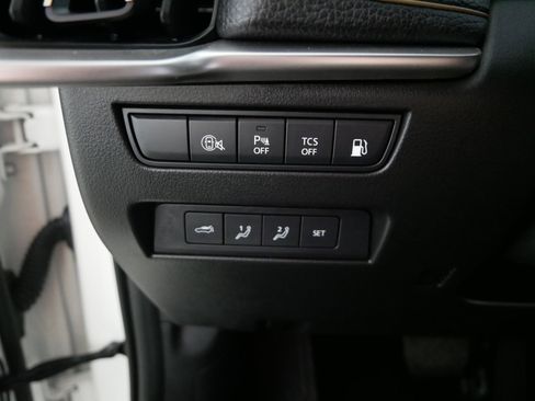 Used 2025 MAZDA CX-70 Plug-In Hybrid w/ Premium Pkg image 26