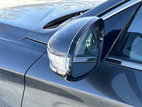 Used 2021 Genesis G70 3.3T w/ Sport Package image 19