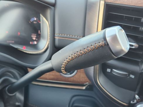 Used 2024 RAM 3500 Limited image 24