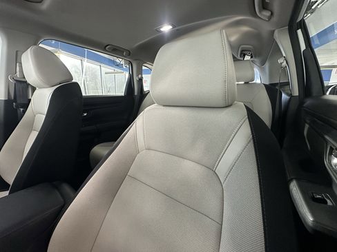 Used 2024 Honda CR-V EX image 10