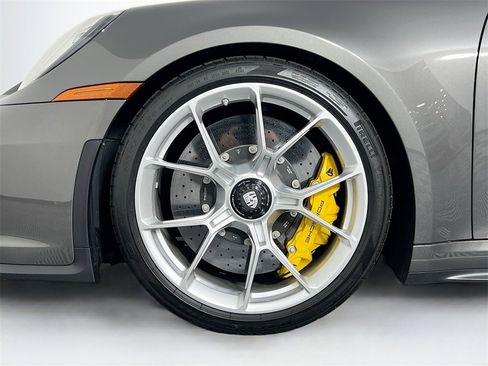 Certified 2022 Porsche 911 GT3 image 31