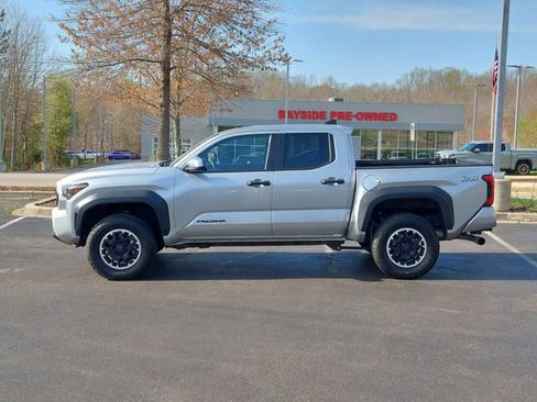 Certified 2024 Toyota Tacoma TRD Off-Road image 10